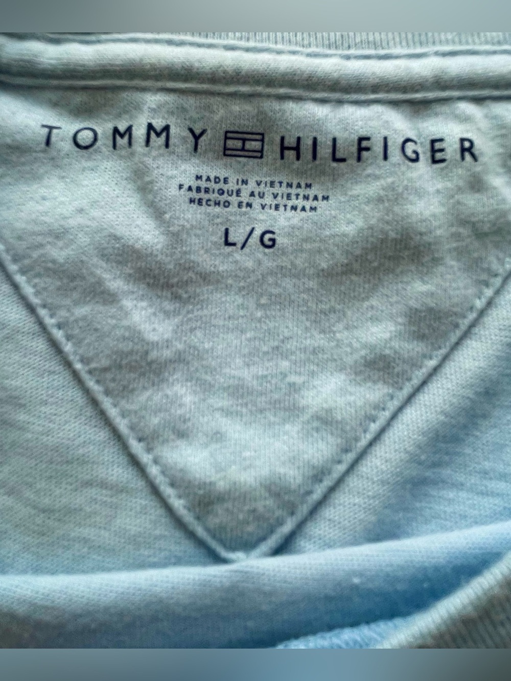 Tommy Hilfiger Men's Light Blue Pocket T-Shirt Size L - Picture 6 of 6